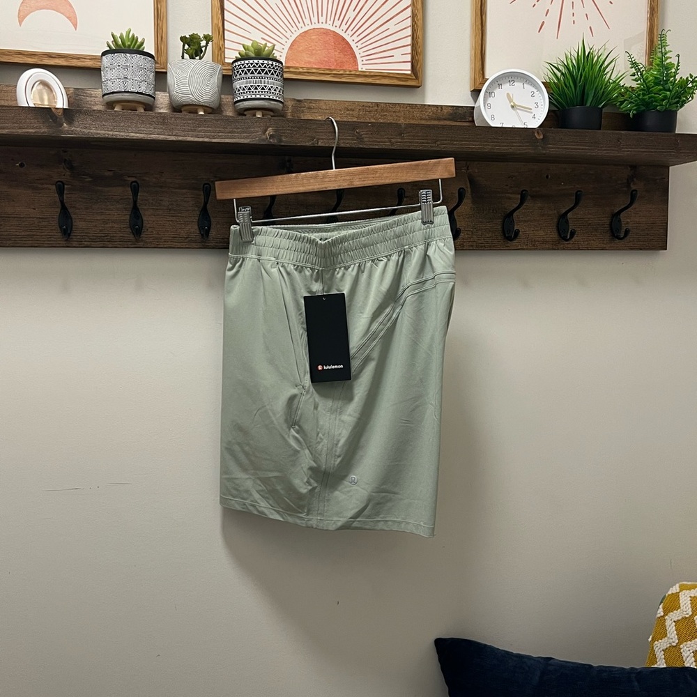 NWT lululemon Men’s Pace Breaker *LL 7” Shorts, Size XXL
